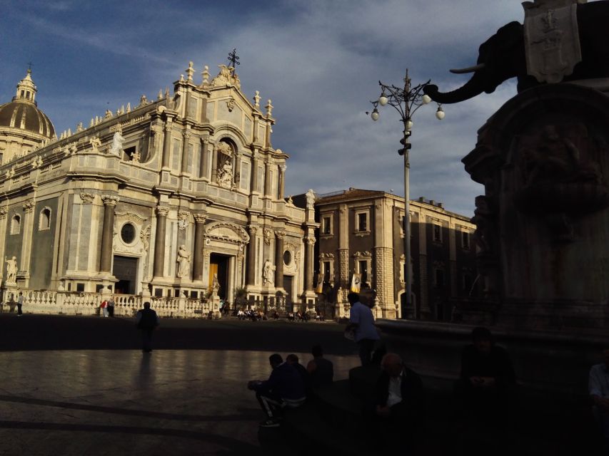 From Naxos: Syracuse, Noto, and Catania Baroque Tour - Ortigia combines temples, churches, and a sea-facing old town