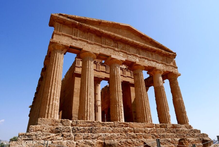 From Palermo: Villa Romana and Valley of the Temples Trip - Villa Romana del Casale and its extraordinary floors