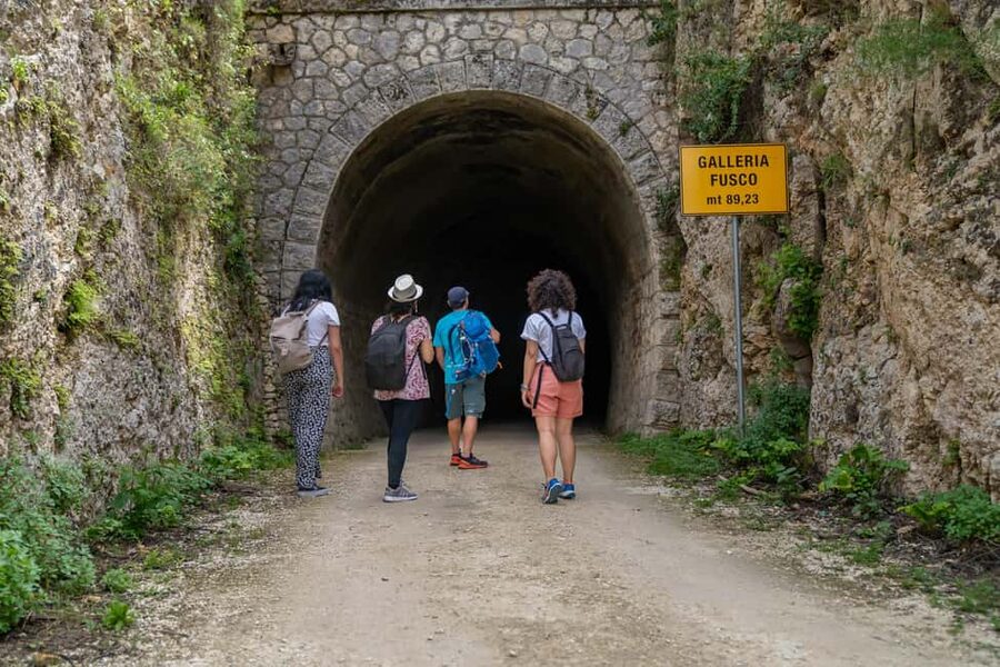 From Siracusa: Pantalica Nature Reserve Guided Hiking Tour - Four hours among cliffs, tombs, and cave dwellings
