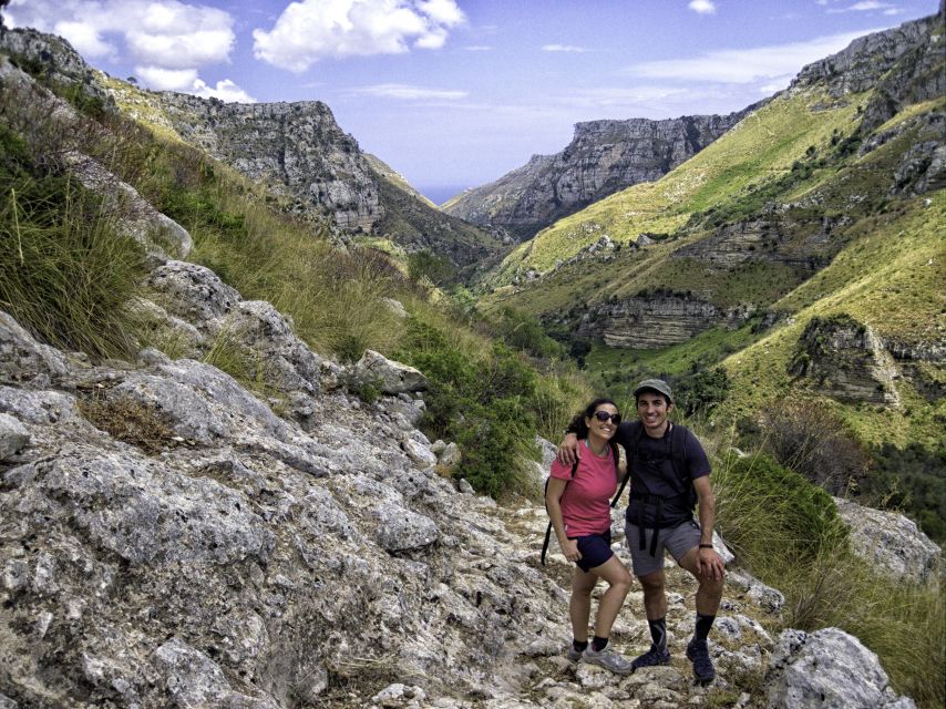 From Syracuse: Cavagrande Natural Reserve Guided Trek - Should you book the Cavagrande experience?
