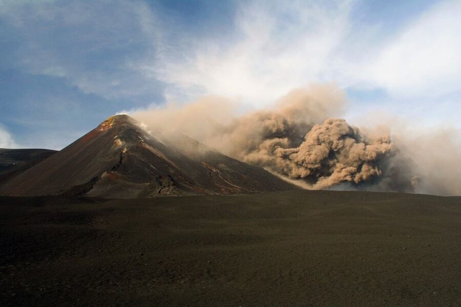 From Syracuse: Mount Etna Volcano Morning Trekking Tour - Why this Etna morning trip works from Syracuse