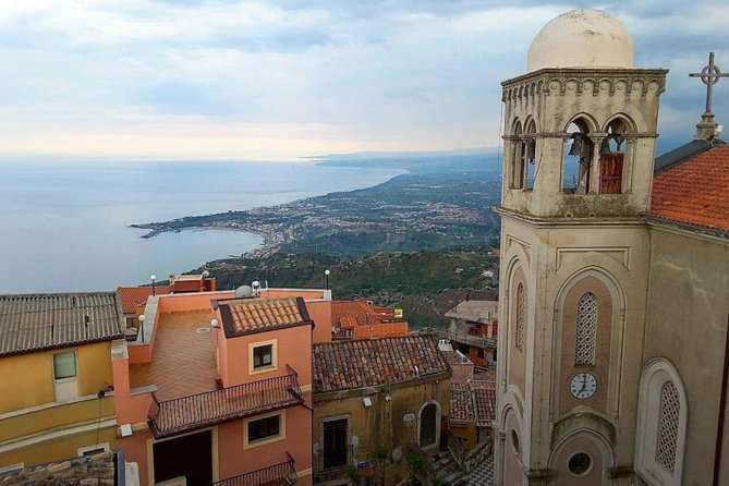 From Syracuse: Private Taormina and Castelmola tour with lunch - The included lunch and what it adds