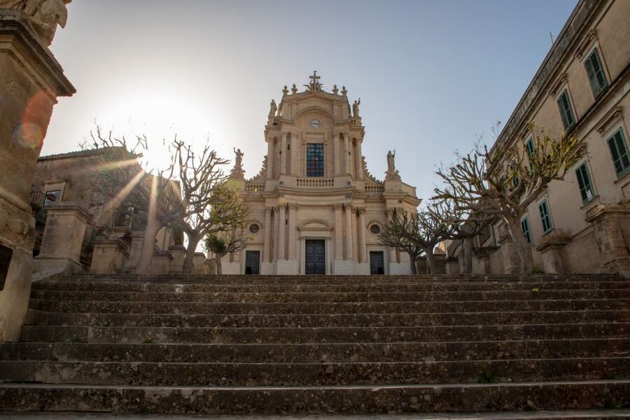 From Syracuse: Ragusa Ibla, Noto and Modica Private Day Trip - What the private vehicle adds
