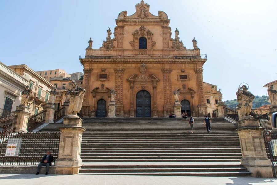 From Syracuse: Ragusa Ibla, Noto and Modica Private Day Trip - Ragusa Ibla and the first Baroque reveal