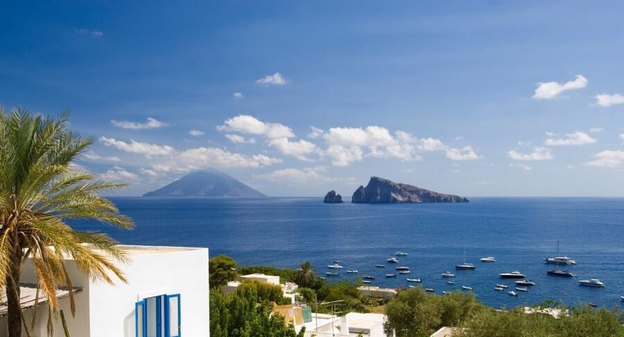From Taormina: Chic Panarea and Stromboli Day Tour - Stromboli: black beaches and the village of San Vincenzo