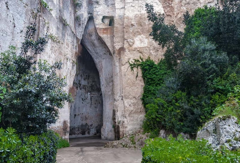 From Taormina: Full-Day Guided Tour of Syracuse - Should you book this tour from Taormina?
