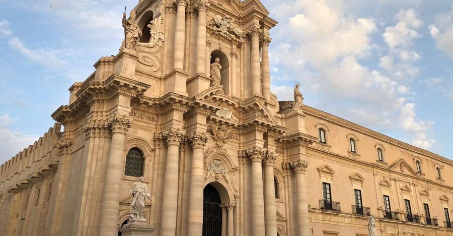 From Taormina: Siracusa & Noto Small-Group Tour - Neapolis: Greek drama and Roman stone
