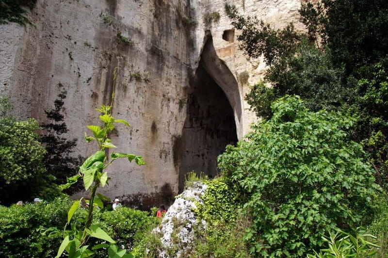 From Taormina: Syracuse and Noto Guided Day Trip by Bus - Key points to know before booking
