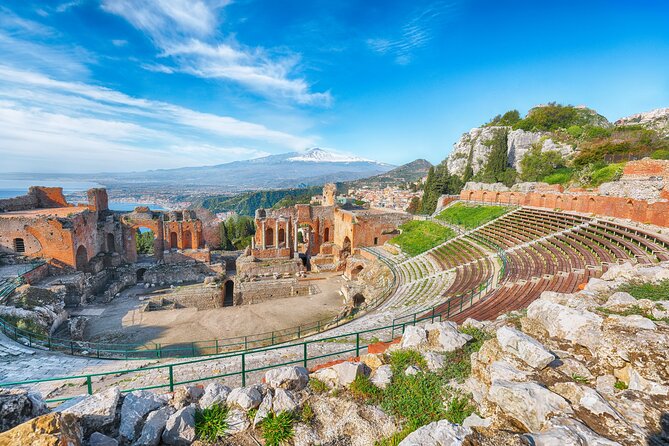 From the port of Messina private excursion Savoca Taormina Messina - The drive to Taormina and what private transport adds