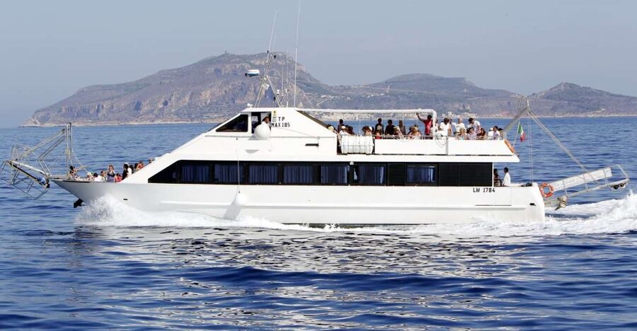 From Trapani: Favignana and Levanzo Boat Trip with Stops - Two hours in Favignana’s town and coves