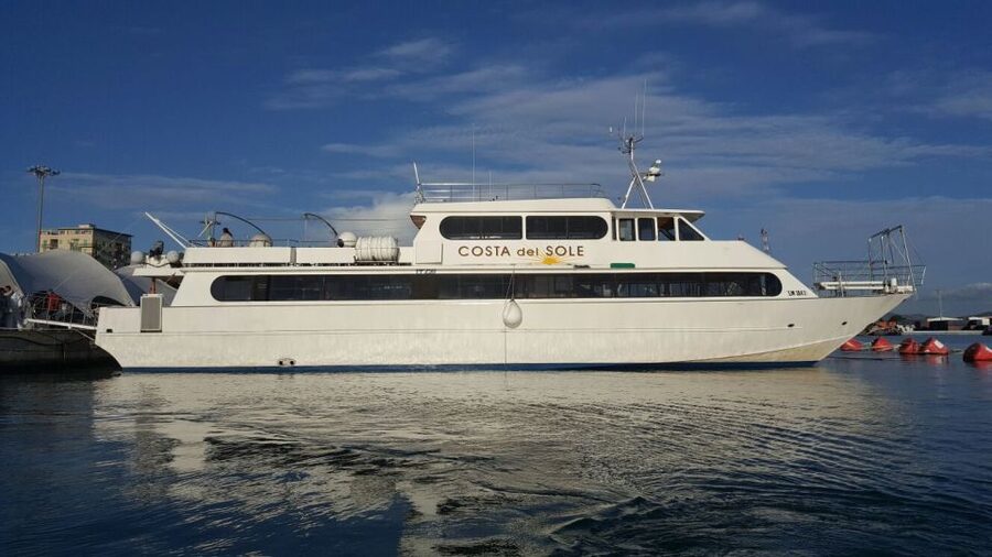 From Trapani: Full-Day Cruise to Favignana and Levanzo - Lunch on the boat, with drinks included