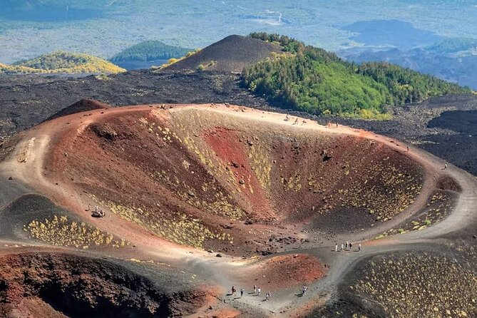 Full-Day Etna Nord 3000 and Alcantara Gorges - The 2002 craters connect the view to recent eruptions