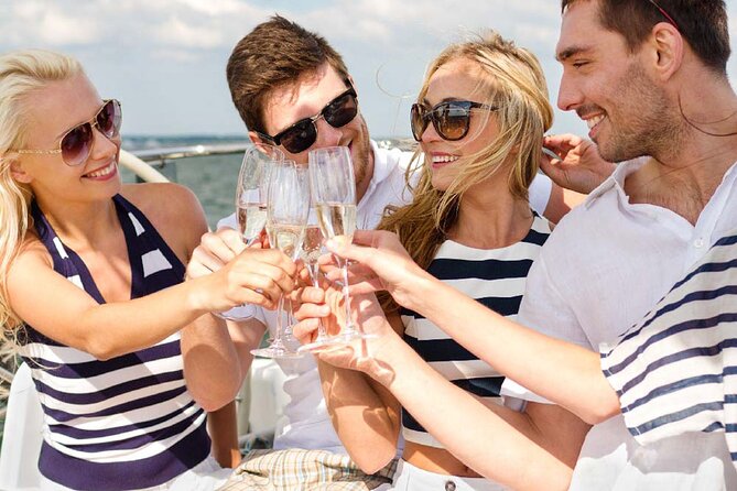 Full Day on board with lunch in luxury private tour - Key points at a glance