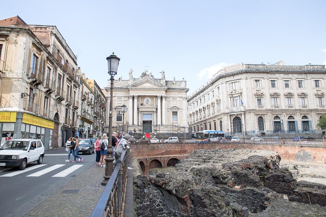 Gastronomic Street Food Tour of Catania - Group size, pace, and guide quality