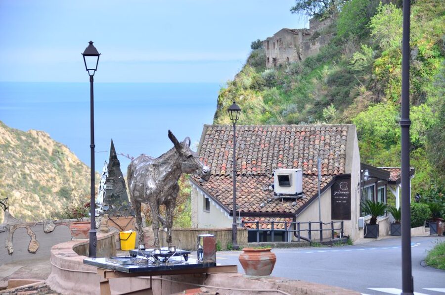 GODFATHER TOUR film's locations departure from Taormina area - Why The Godfather works so well in eastern Sicily