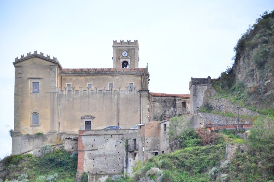 GODFATHER TOUR film's locations departure from Taormina area - Guide quality and the value of the storytelling
