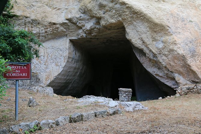 Group guided tour of the archaeological park of Neapolis - Latomia del Paradiso and the garden walk