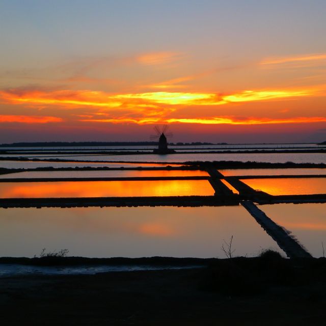 Guided tour of the Marsala Salt Pans and salt harvesting - Starting inside the Infersa Mill