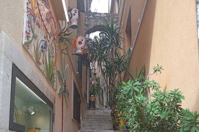 Half-day tour to Taormina, Castelmola and Isola Bella - Castelmola: a hill village with a different pace