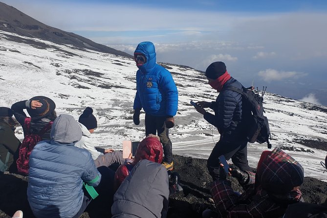 Hiking at 2900m on Mount Etna - Why the Volcanological Guide Matters