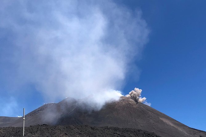 Hiking at 2900m on Mount Etna - Valle del Bove Views and the Lava Tunnel