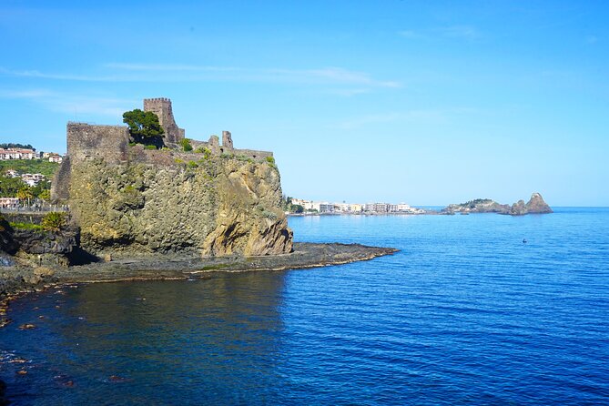 Hop on hop off Catania-Acicastello-Acitrezza panoramic bus - Key points at a glance