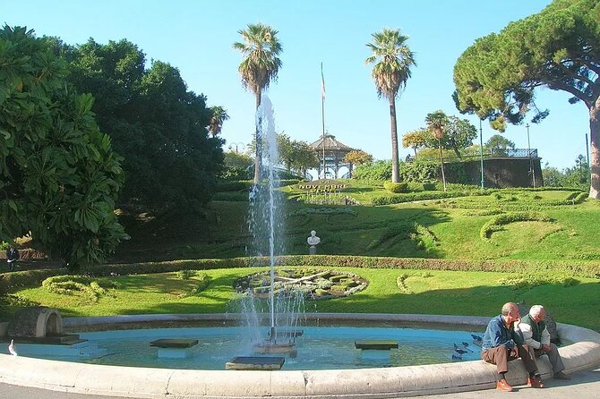 Hop on hop off Catania-Acicastello-Acitrezza panoramic bus - Grand Hotel Baia Verde and the hotel district