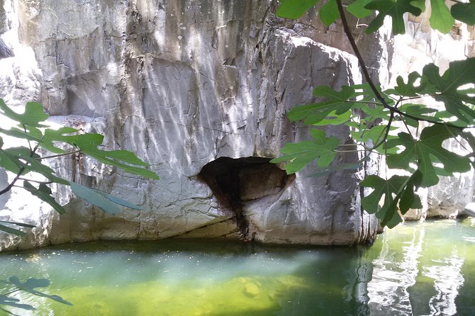 Inflatable boat excursion Gole di Tiberio on the Madonie near Cefalù - The steep approach and what to wear