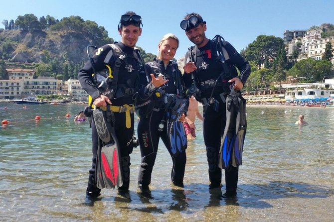 Introdive - What makes the instructors especially important
