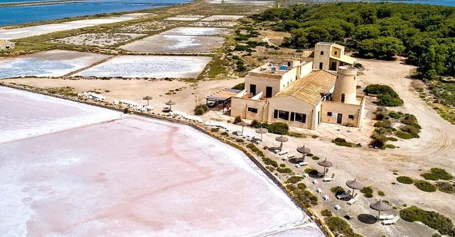 Isola Lunga Marsala - Arriving at the private salt resort