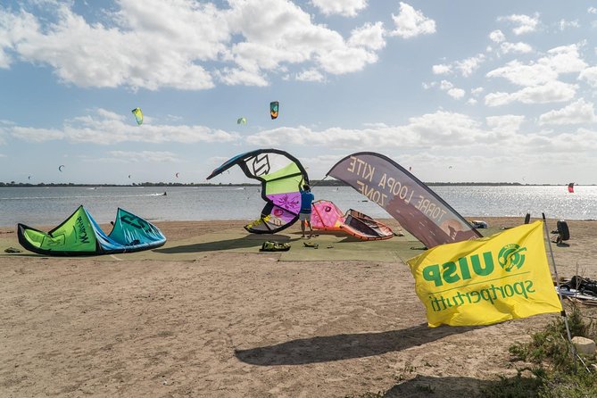 Kitesurfing and windsurfing in Sicily in the Lo Stagnone lagoon - Why Lo Stagnone works for first lessons