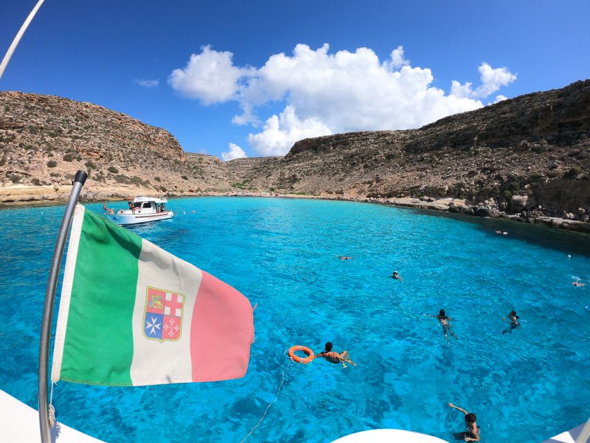 Lampedusa: Boat Tour with Lunch Sapore di Mare - A friendly family-run atmosphere