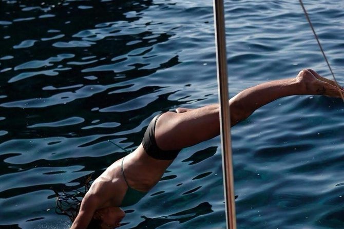 Lipari and Vulcano Private Boat Tour (7 hours) - Food aboard: simple, useful, and well timed