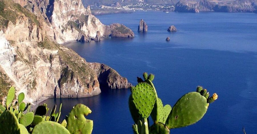 Lipari: Boat Tour of Vulcano Island with Disembarkation Stop - The crater climb: the biggest reward, with a catch