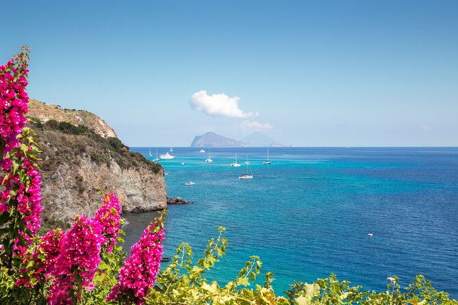 Lipari & Vulcano from Cefalù - Aeolian Islands - Full Day - The final coastal cruise can rescue a busy schedule