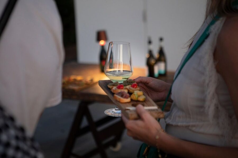 LIPARI WINERY - SUNSET WINE TASTING - Key points at a glance
