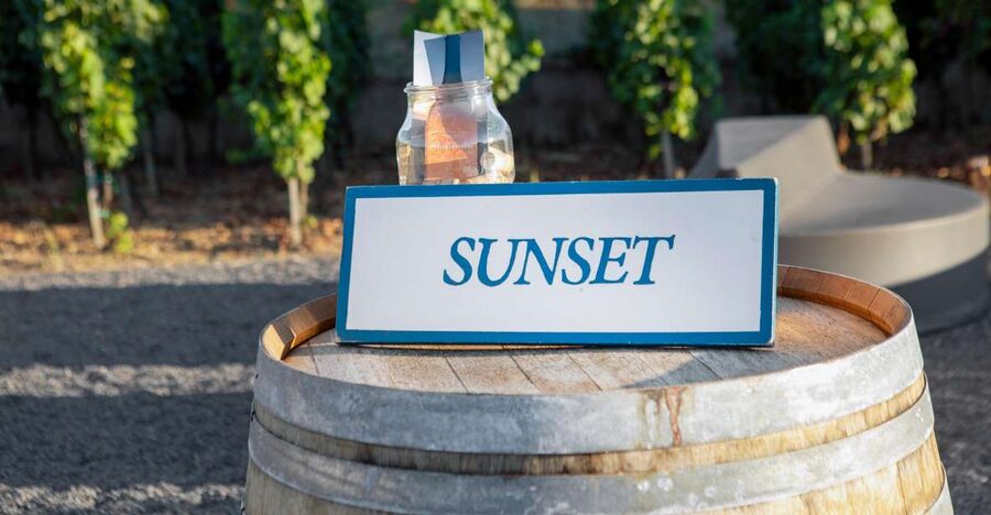 LIPARI WINERY - SUNSET WINE TASTING - A short tour that keeps the focus on wine