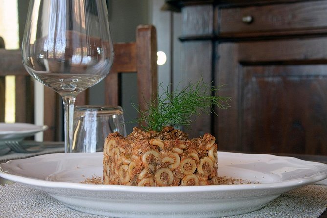 Lunch or dinner and cooking demo at a local home in Cefalù - The food is the main event, but the company completes it