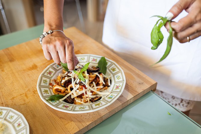 Lunch or dinner and cooking demo at a local home in Cefalù - Who will enjoy this most?