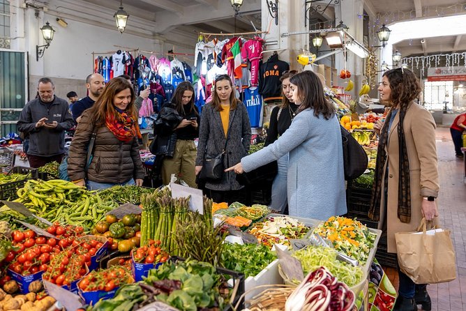 Market tour and lunch or dinner at a local's home in Siracusa - How much value you get for $165.61