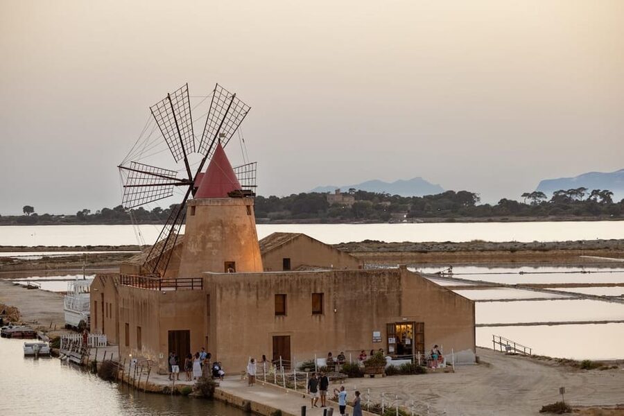 Marsala: Guided Salt Pans Walk Tour with Windmill Visit - Planning the timing around your Sicily route