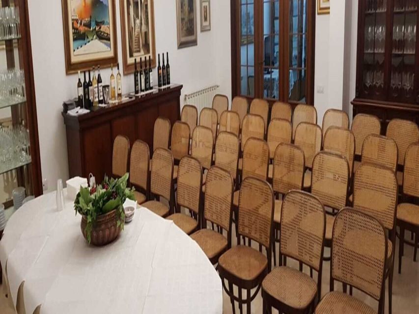 Marsala: Winery Tour with Wine Tasting and Local Products - Inside a Marsala winery in 45 minutes