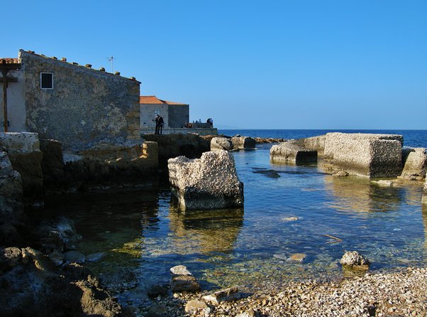 Marzamemi & Portopalo (departure from Syracuse area) - Portopalo, Castle Tafuri, and the old tuna station