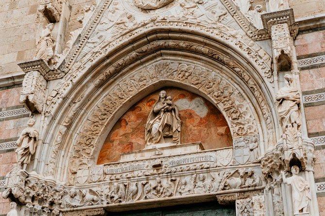 Messina City and Coast Tour - Meeting the guide at Messina Port