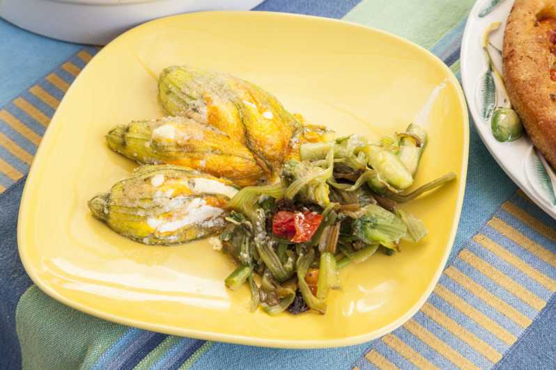 Messina: Cooking Demo & Meal at a Local's Home - Entering a Sicilian home in Messina