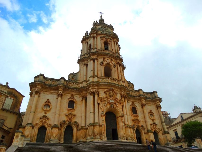 Modica private tour: the chocolate town in Sicily - The Counts’ Castle and its watchtower clock