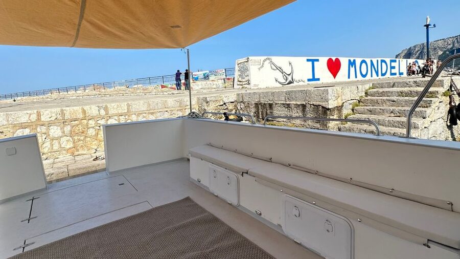 Mondello: 4-Hour Coastal Boat Tour with Aperitif & Swimming - Grotta dell’Olio and the lighthouse