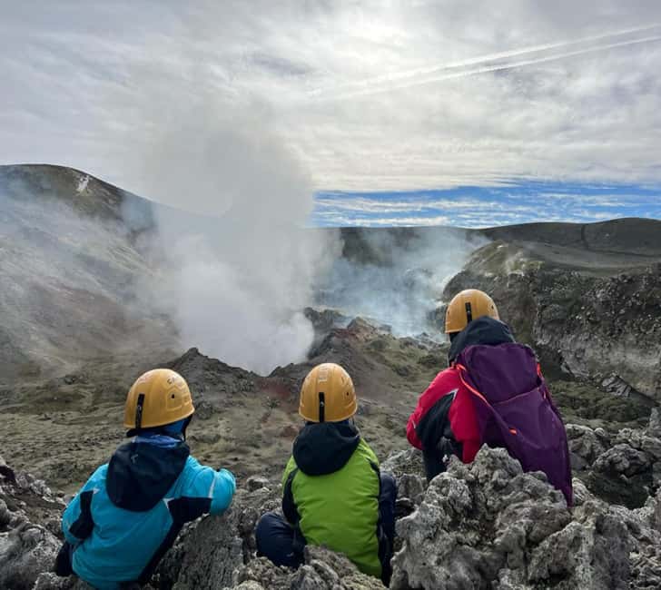 Mount Etna: Hike to the top 3400mt from the North Side - Clothing, equipment, and the small details that matter