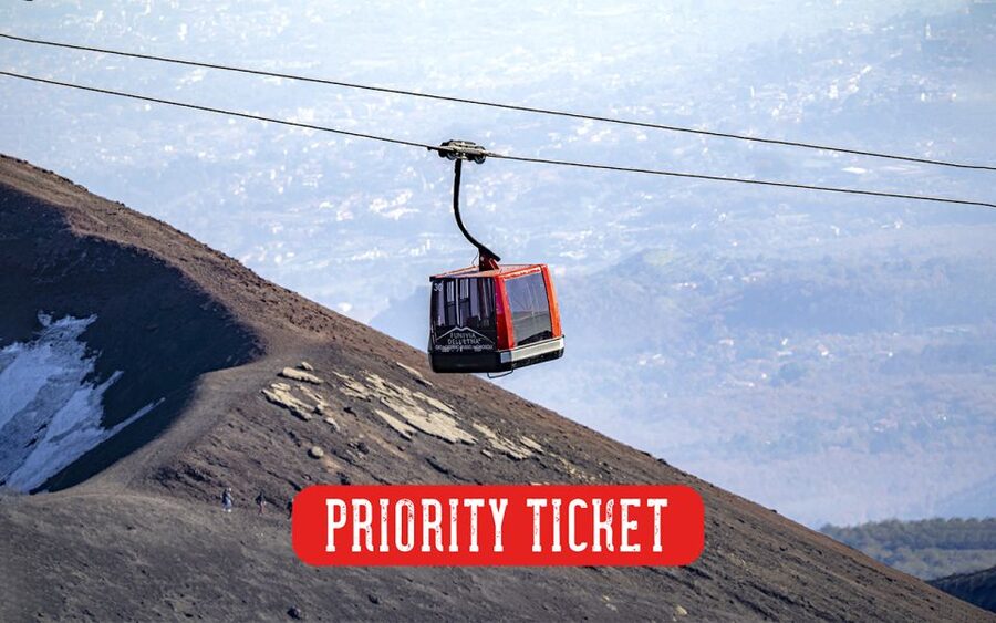 Mount Etna: Return Funivia dell'Etna Cable Car Ticket - The QR code and reserved seat process