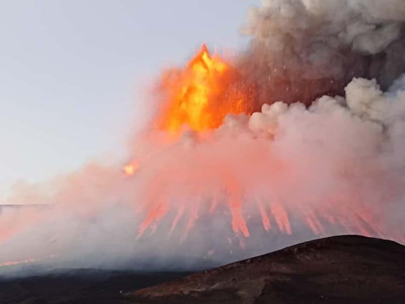 Mount Etna: Summit Tour by Jeep and Cable Car - Key points to know before booking